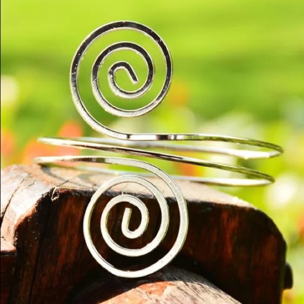 NWT Boho Swirl Adjustable Arm Bangle – Silver Metal Alloy - Picture 5 of 6